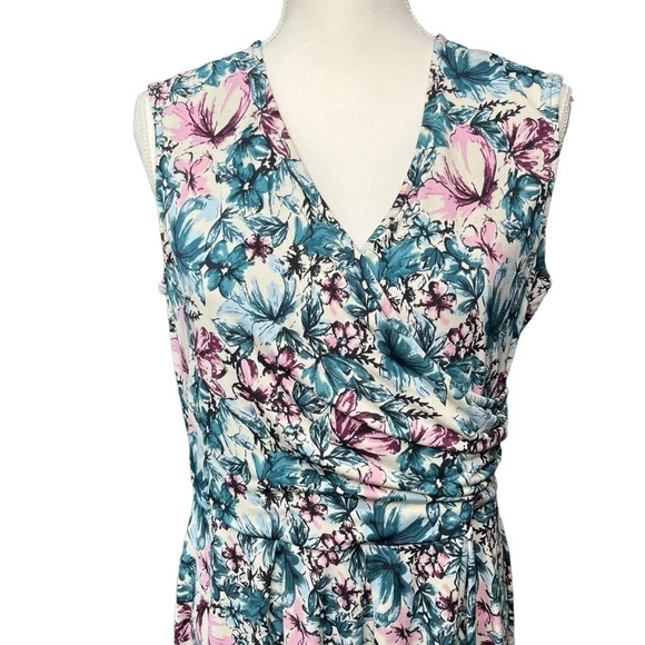 Le Lis Sleeveless V-Neck Floral Dress with Side Ruching Size XX-Large - Picture 2 of 9